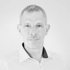 petek-employee-mr-jungbluth-4120
